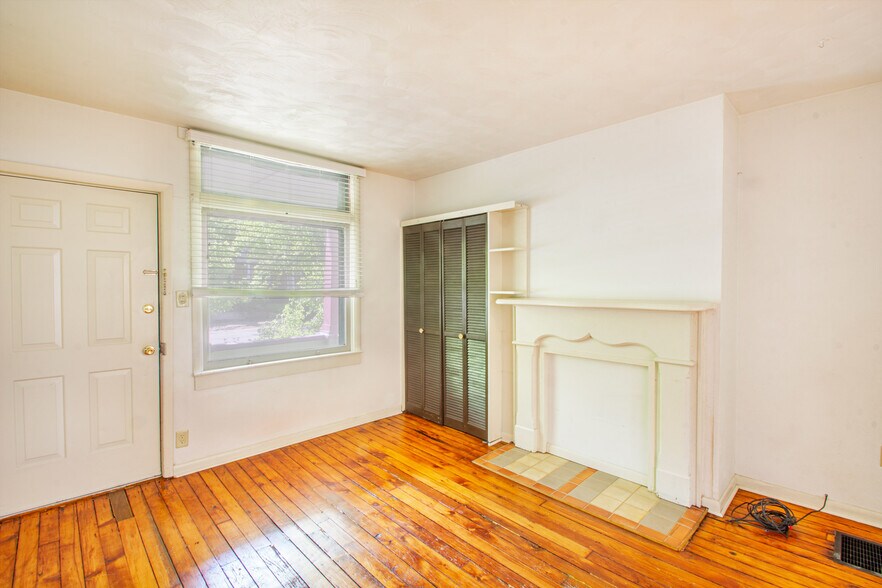 Building Photo - 421 S Trenton Ave