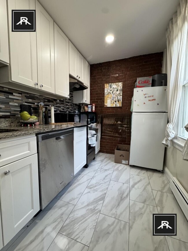 Building Photo - 1 bedroom in Brookline MA 02445