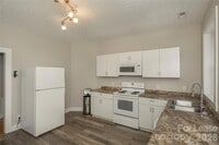 Building Photo - 212 S Broad St