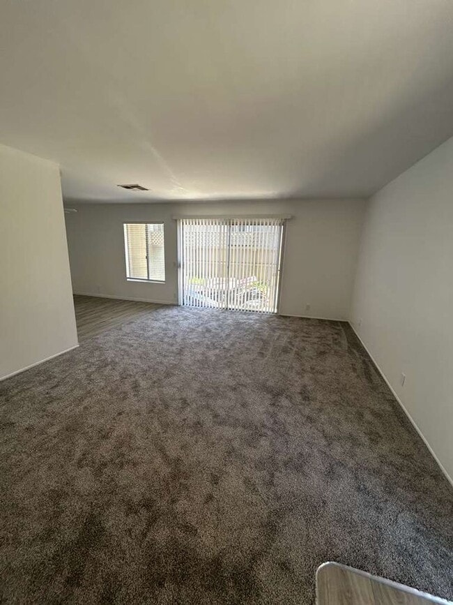 Building Photo - Spacious Renovated 3 bedroom/2 bath townhome in Paradise Hills! Move in Ready! $3,195