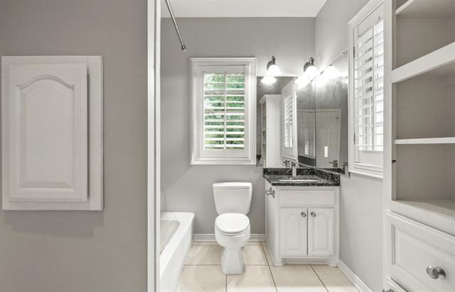 Building Photo - 11911 Edgestone Rd