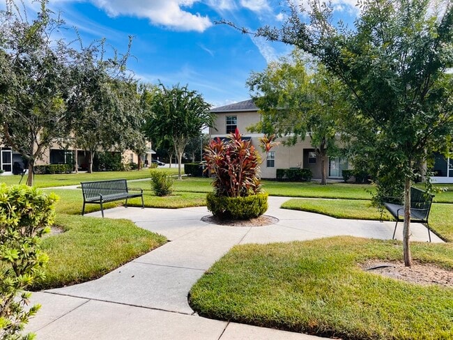 Building Photo - Gorgeous 3-bedroom, 2 1/2-bath End Unit To...