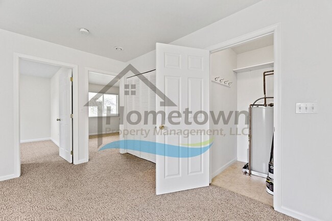 Building Photo - 6498 Tamarack Ln