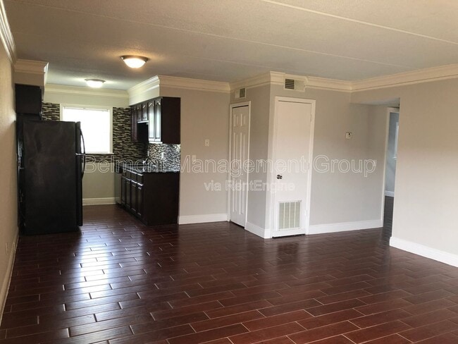 Building Photo - 1400 Eudora Rd