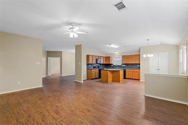 Building Photo - 2811 Briarbrook Dr