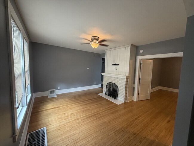 Building Photo - 2160 Alger Rd