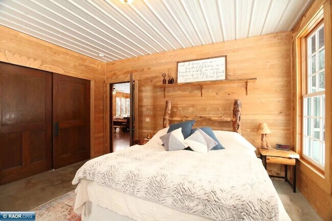 Building Photo - 9374 Alango Rd