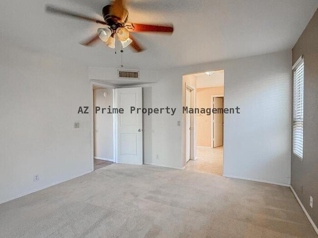 Building Photo - 2534 W Orchid Ln