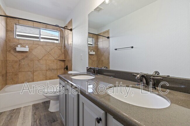 Building Photo - 208 Dove Run