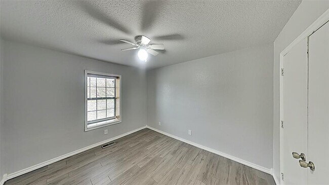 Building Photo - 10100 S Rachel Ct