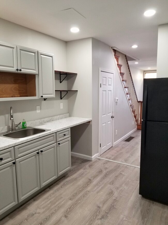 Building Photo - 1518 S Bailey St