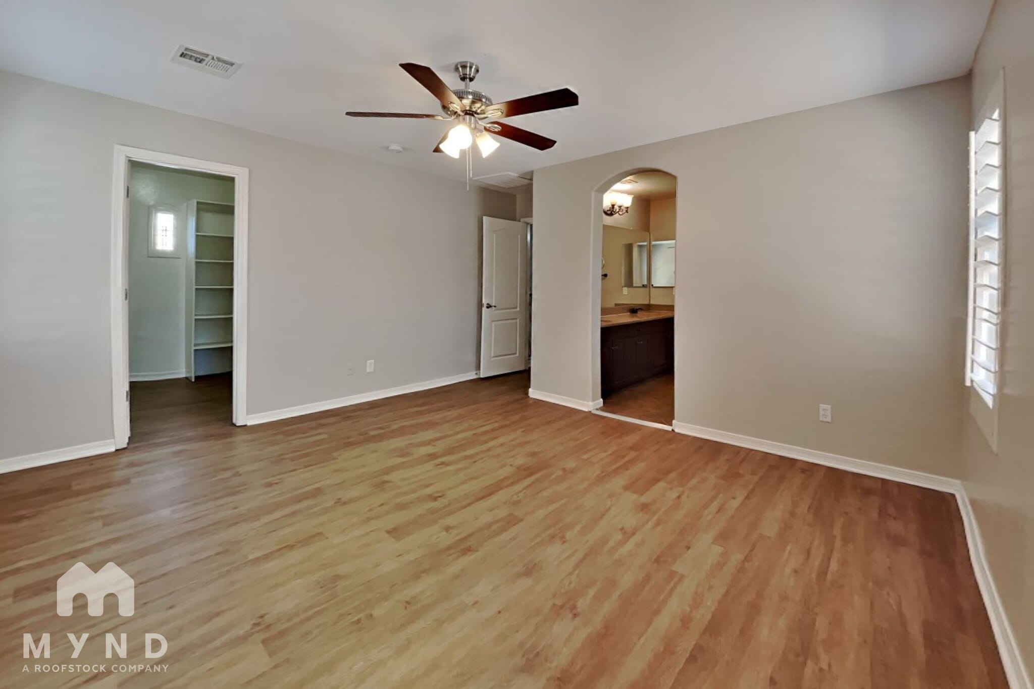 Building Photo - 17524 W Mandalay Ln