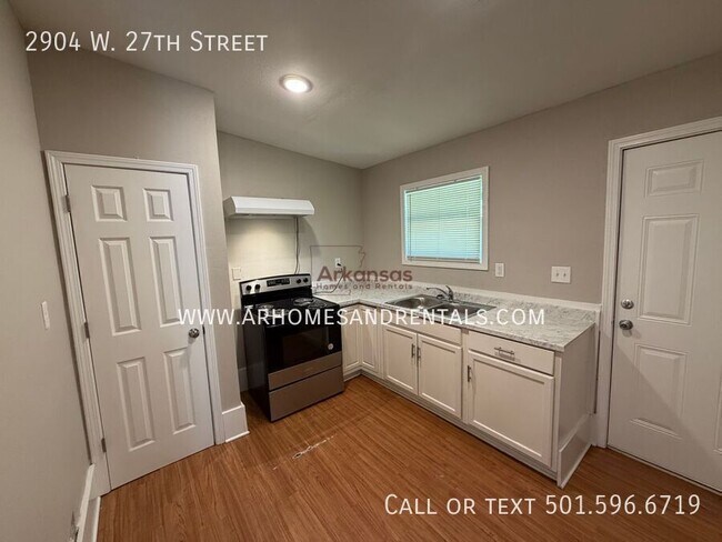 Building Photo - 2904 W 27th St