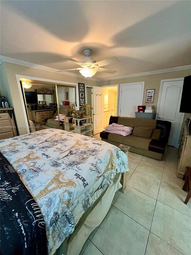 Building Photo - 7135 Collins Ave