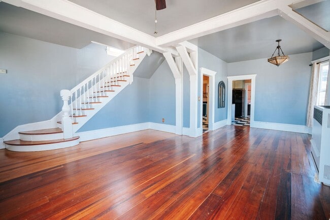 Building Photo - Charming 3-Bedroom Victorian Home in the H...