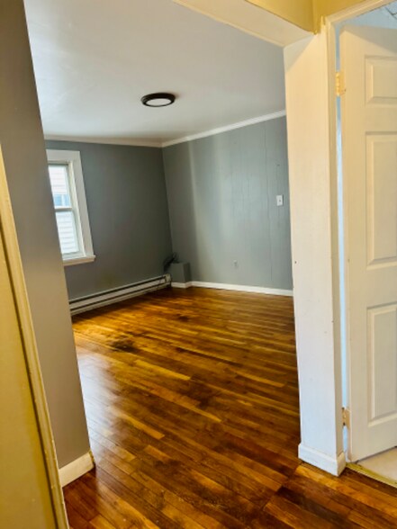 Building Photo - 291 Lexington St