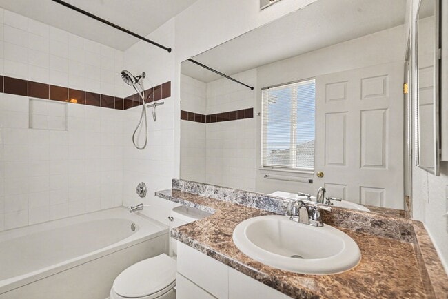 Building Photo - FURNISHED or unfurnished - 3 bed 3 bath Gated Highlands Ranch Home!
