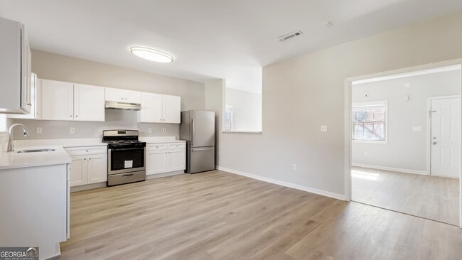 Building Photo - 848 Ridge Ave NW