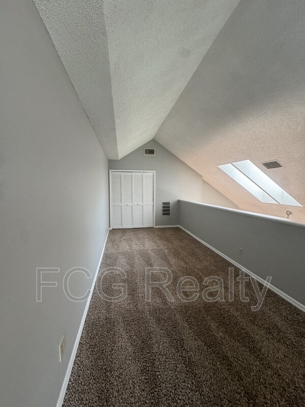 Building Photo - 6010 Westgate Dr