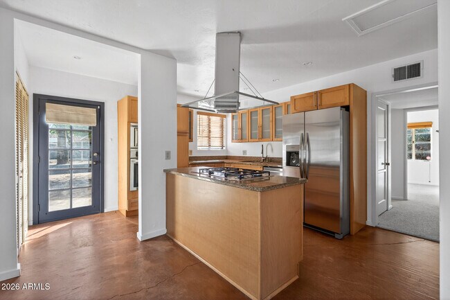 Building Photo - 901 W Willetta St