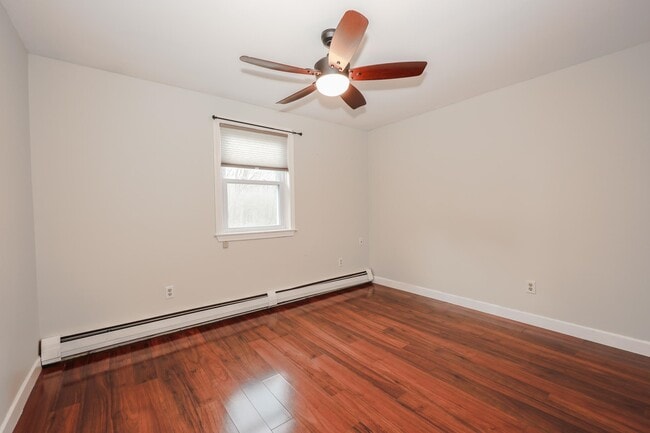 Building Photo - 81 Orchard Path Rd