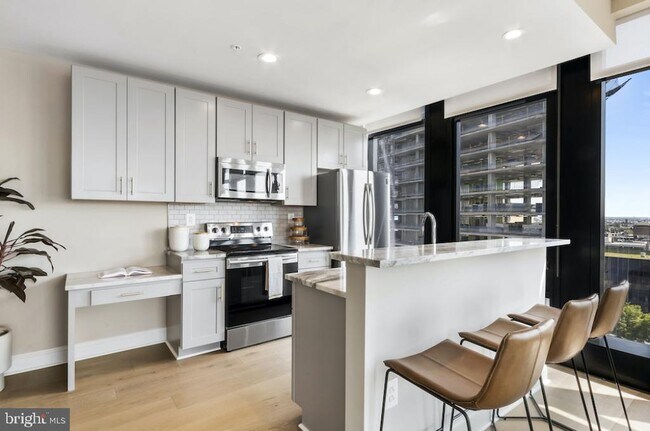 Building Photo - 30 N 23rd St