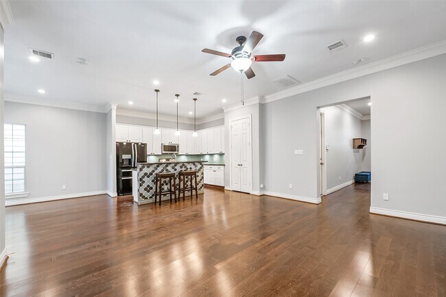 Building Photo - 5950 Kansas St