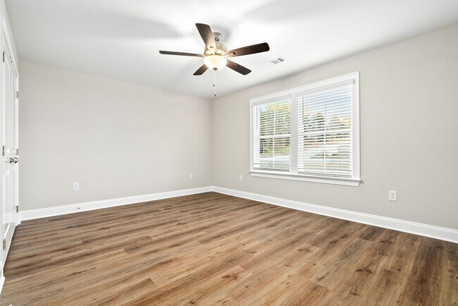 Building Photo - 1ST MONTH FREE!!