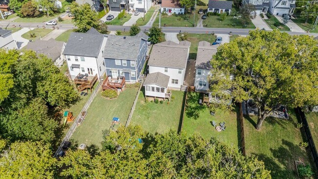 Building Photo - 429 Westboro Dr