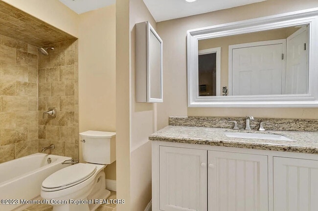 Building Photo - 116 Amberly Dr