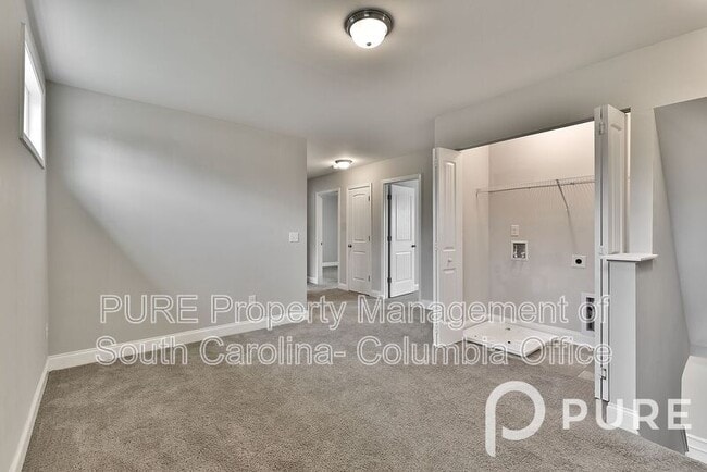 Building Photo - 1074 Acacia Ln