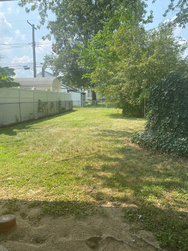 Building Photo - 34 Sipple Ave