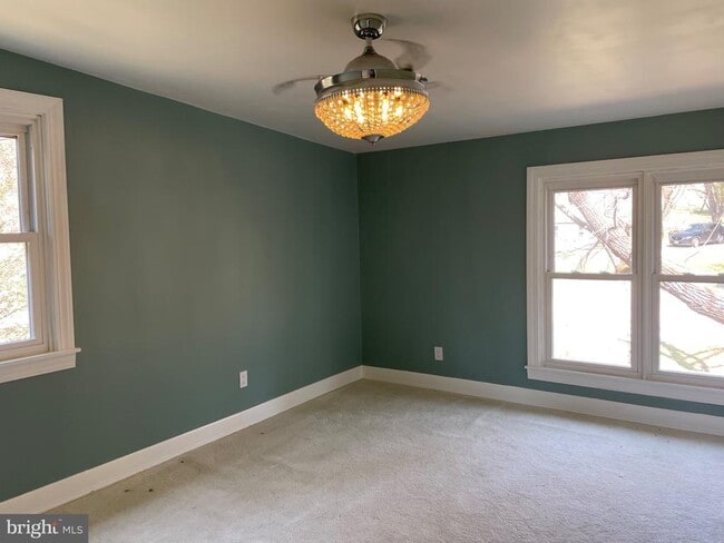 Building Photo - 12399 Shue Ct