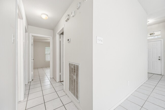 Building Photo - 9619 E Withers Way Cir