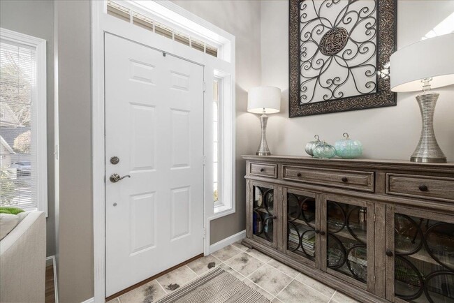 Building Photo - 1 Summer Snow Ln