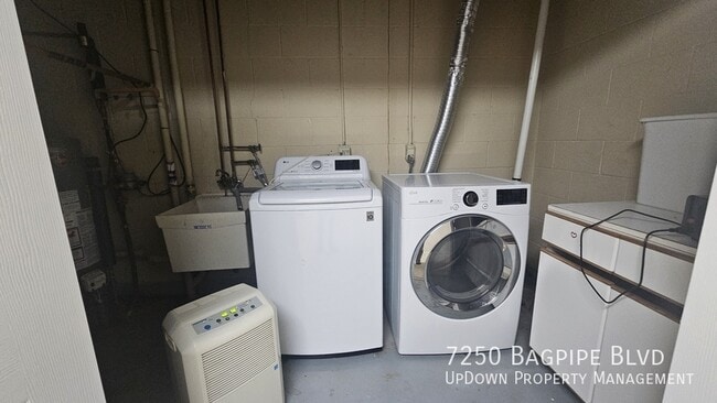 Building Photo - 7250 Bagpipe Blvd