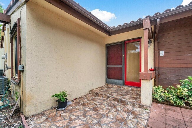 Building Photo - 2780 Norfolk Pine Ct