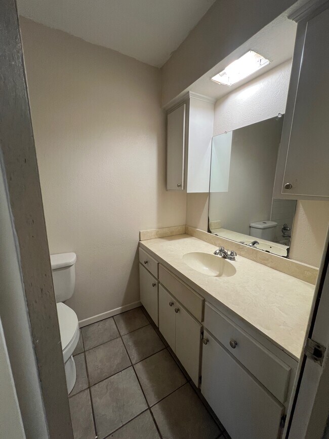 Building Photo - 3209 Hastings Crossing Rd