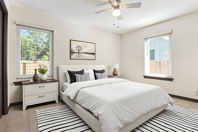 Building Photo - 904 Plateau Cir