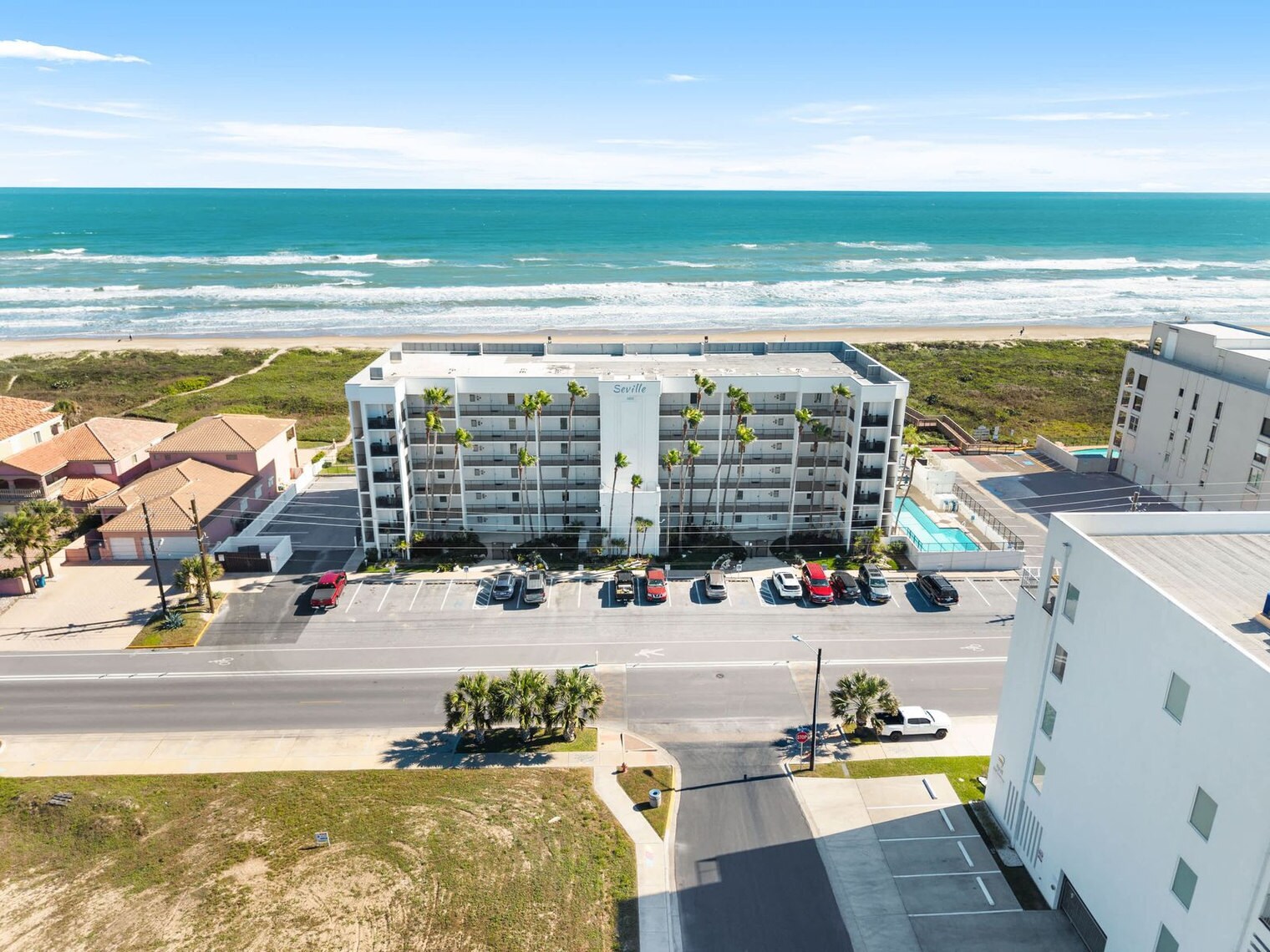 Building Photo - 134 E Huisache St