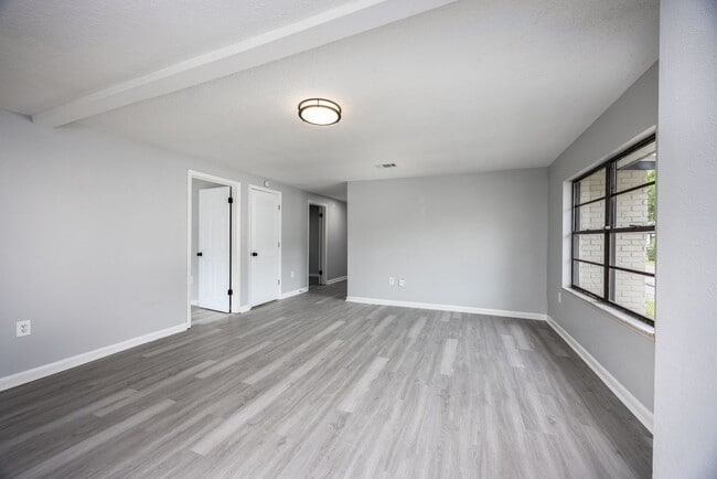 Building Photo - ? Fully Renovated 3-Bedroom Home in Starke...
