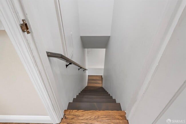 Building Photo - 112 Baden St