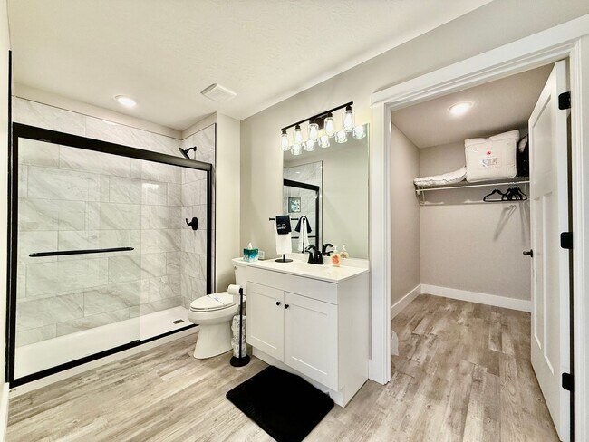 Building Photo - New Construction Home In West Chester, OH 5 BR