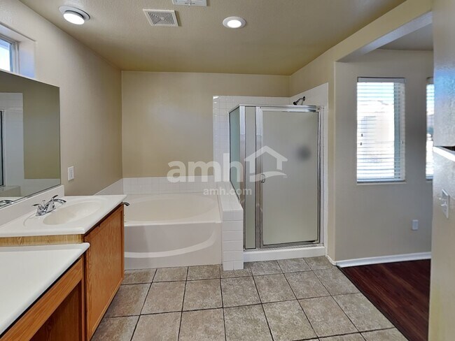 Building Photo - 9318 Aventurine Ct