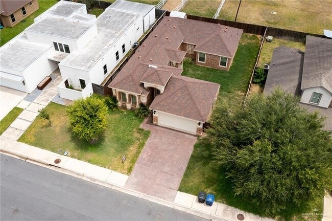 Building Photo - 3720 Yellowhammer Ave