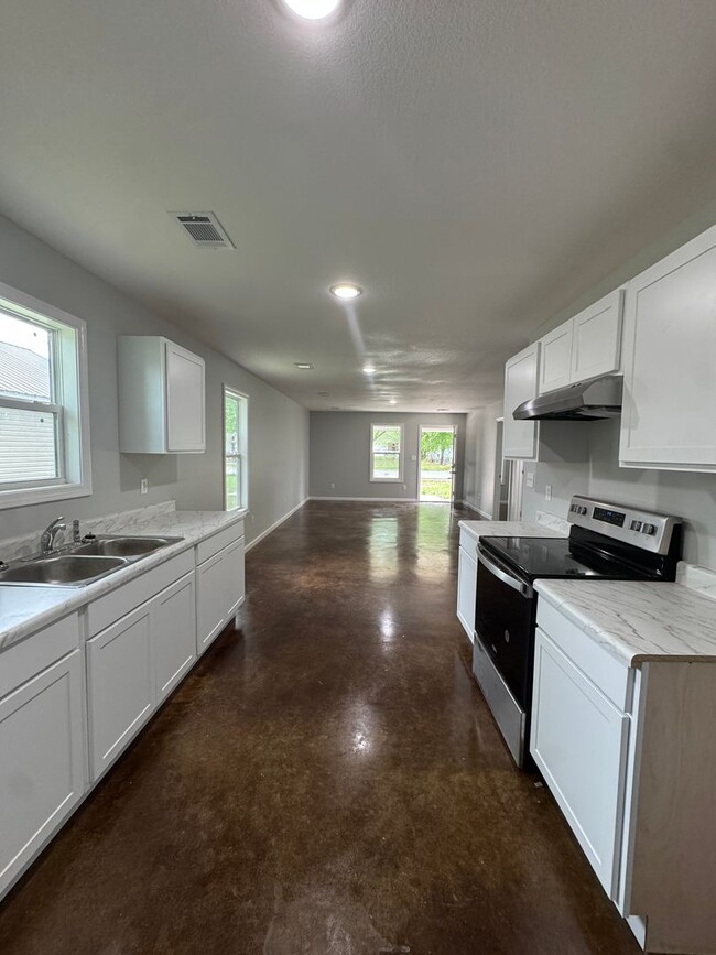 Building Photo - Brand New 3 Bed / 1 Bath In Trumann