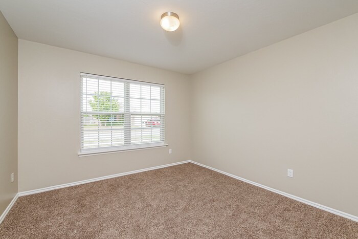 Building Photo - 13312 Beaumont Dr