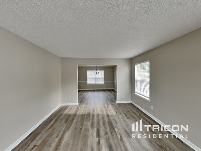 Building Photo - 413 Karli Ct