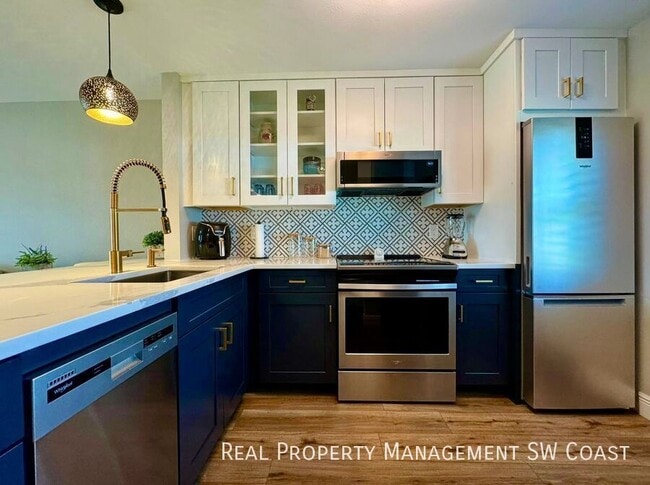 Building Photo - 6300 South Pointe Blvd