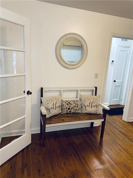 Building Photo - 901 7th Ave